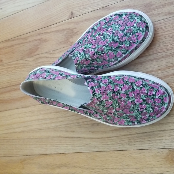 Crocs Floral Slip On Loafer  Size 7  EUC - Picture 5 of 8